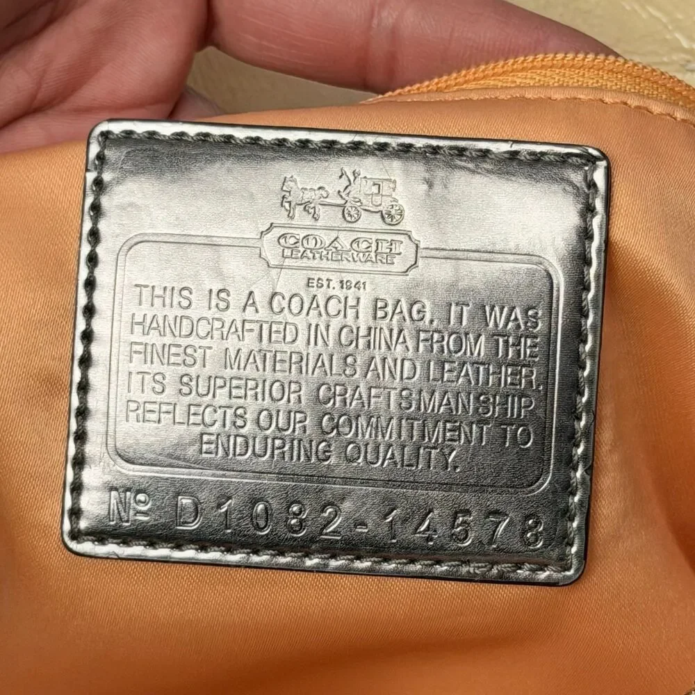 Coach Handbags Beigh Tan And Cream Logo No D1082-14578